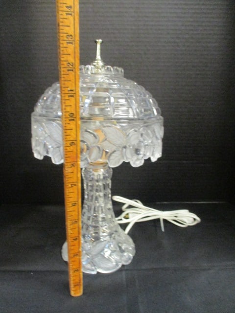 Crystal Vanity/Desk Lamp with Frosted Flower Border - 6