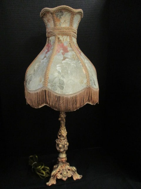 Victorian Style Copper Finish Cast Metal Boudoir Lamp.: 28"h