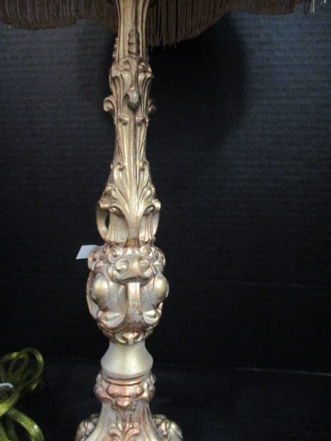 Victorian Style Copper Finish Cast Metal Boudoir Lamp. - 3