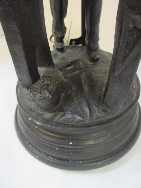 Sculpted Figural Table Lamp featuring a Craftsman Working at Bench - 4
