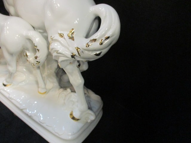 Graceful Mare and Foal Porcelain Statue with Gilt Highlights - 3