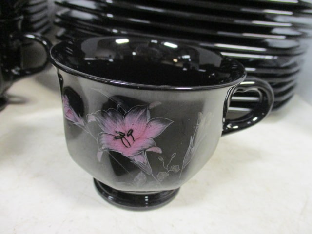 62 Pieces of Mikasa Color Trend "Ebony Meadow" Dinner Ware - 10