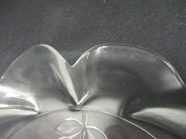 Reverse Frosted Floral Design Glass Serving Tray - 3