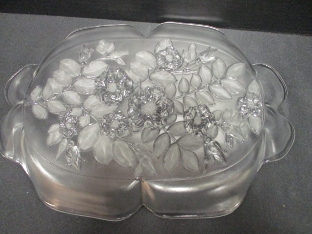 Reverse Frosted Floral Design Glass Serving Tray - 4