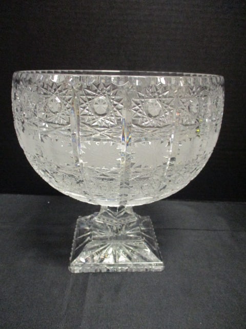 Heavy Pedestal Crystal Centerpiece Bowl: 9"dia x 9 1/4"h