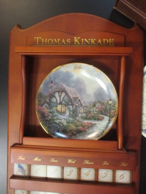 The Bradford Exchange Thomas Kinkade Painter of Light Calendar w/ Monthly Collector Plates - 3
