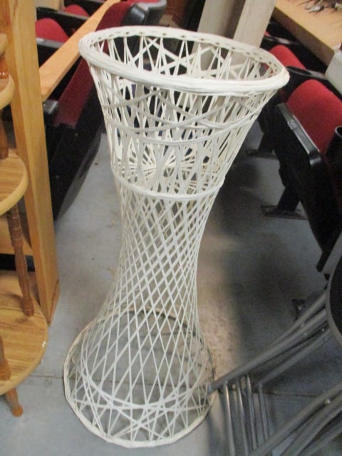 Midcentury Russell Woodward Style Spun Fiberglass Fern Stand/Umbrella Stand (1 of 4)