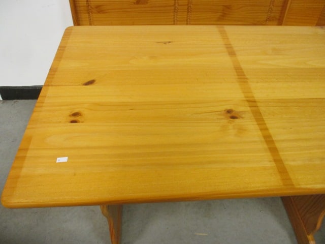 Pine Banquet Set - 9