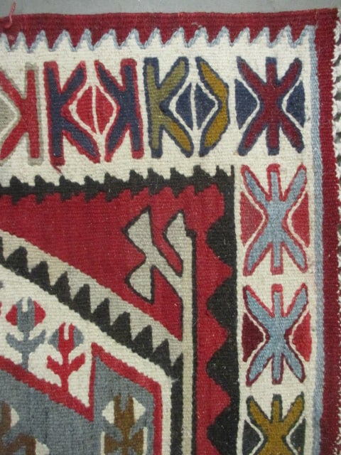 Handwoven Kilim Style Accent Area Rug - 6