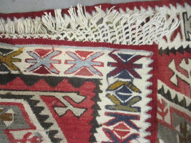 Handwoven Kilim Style Accent Area Rug - 8