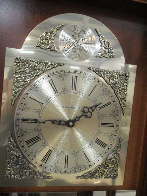Howard Miller "Tempus Fugit" Quartz Display/Curio Case Floor Clock - 3