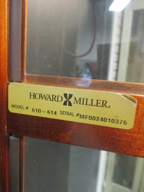 Howard Miller "Tempus Fugit" Quartz Display/Curio Case Floor Clock - 7