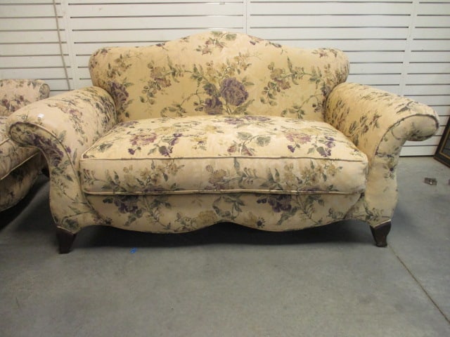 Rowe Furniture Rolled Arm Upholstered Sofa with 3 Accent Pillows (1 of 4)
