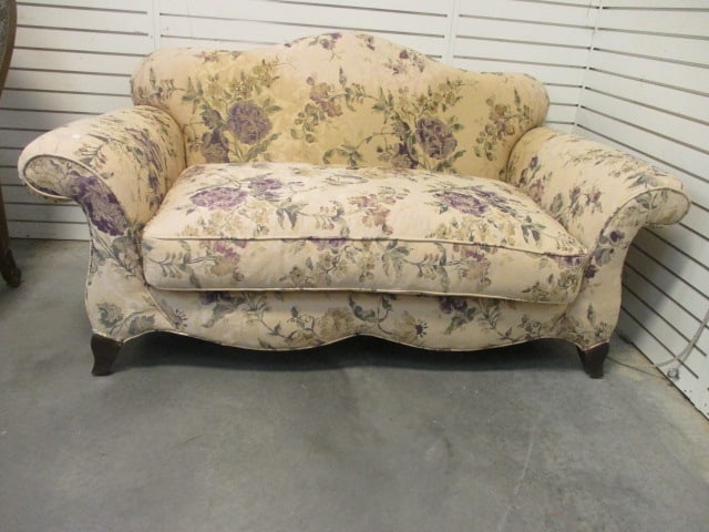 Rowe Furniture Rolled Arm Upholstered Sofa with 3 Accent Pillows (1 of 7)