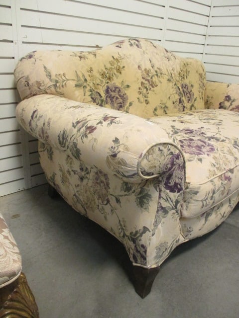 Rowe Furniture Rolled Arm Upholstered Sofa with 3 Accent Pillows - 4