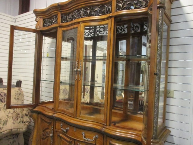 Aico Amini Innovation Corp. Heavily Carved Ornate 2 Piece Illuminated China Cabinet - 14