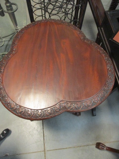 Victorian Revival Mahogany Trefoil Accent/Lamp Table - 2
