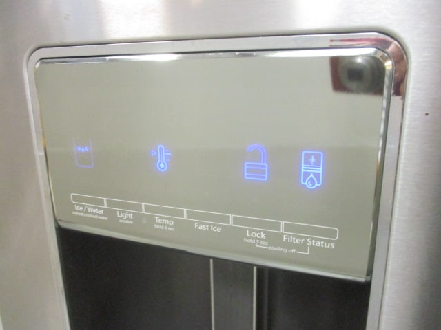 Whirlpool Stainless Side x Side Ice/Water in Door Refrigerator - 4