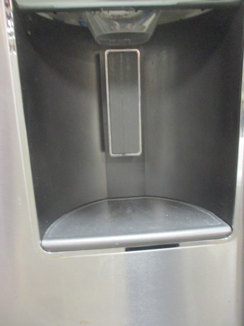 Whirlpool Stainless Side x Side Ice/Water in Door Refrigerator - 5