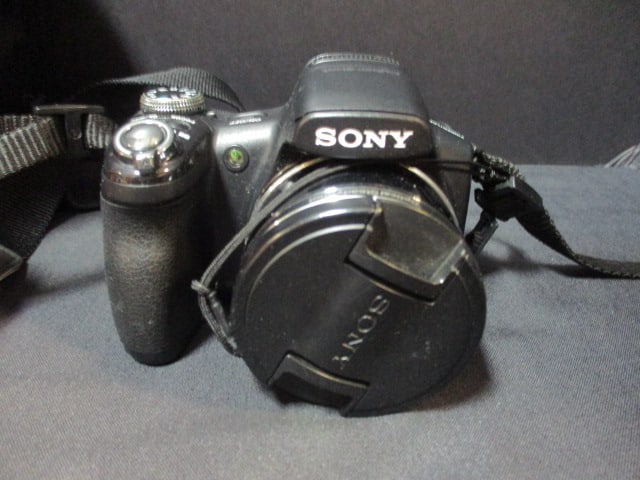 Sony Cyber-Shot DSC-HX1 Camera, Sony Cyber-Shot Super Steady Sot DSC-W80 - 2