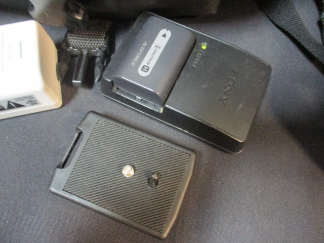 Sony Cyber-Shot DSC-HX1 Camera, Sony Cyber-Shot Super Steady Sot DSC-W80 - 5