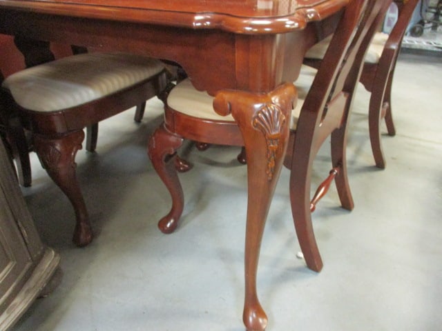 Queen Anne Style with Claw Feet Cherry Square Dining Table and Chairs Set - 3