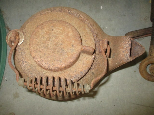 Vintage Cast Iron Tea Kettle - 2