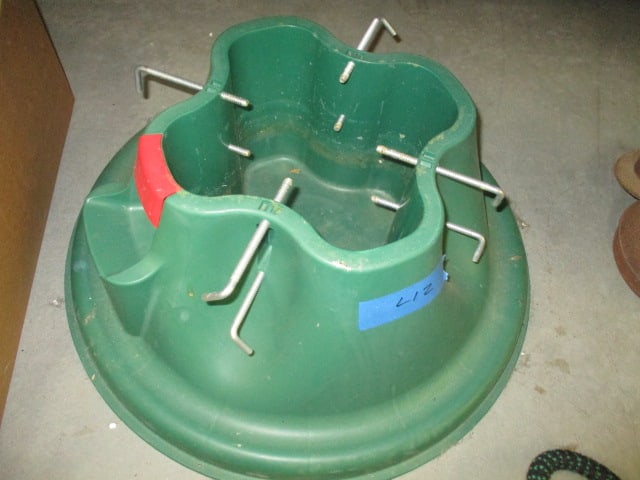 Plastic Christmas Tree Stand, Expandable Water Hose with Sprayer, and - 5