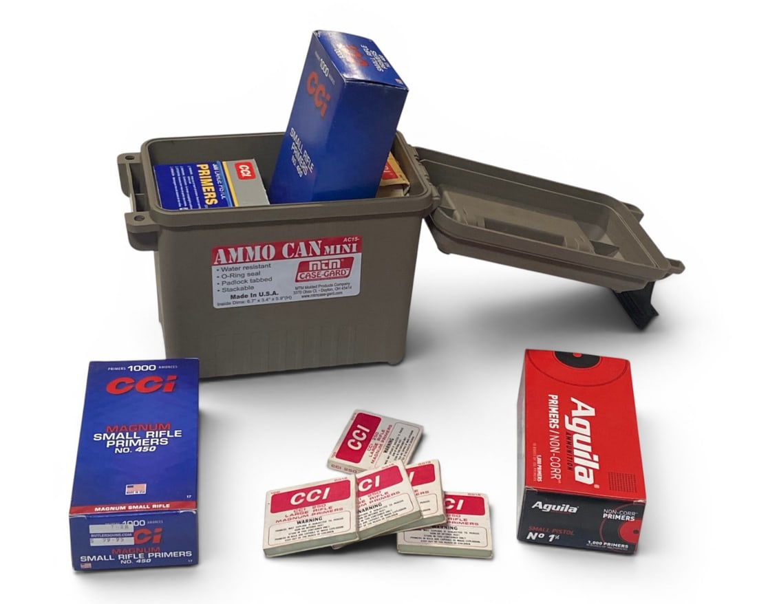 5325qty. Various Rifle and Pistol Primers in Plastic Case: See photos for what's all here
