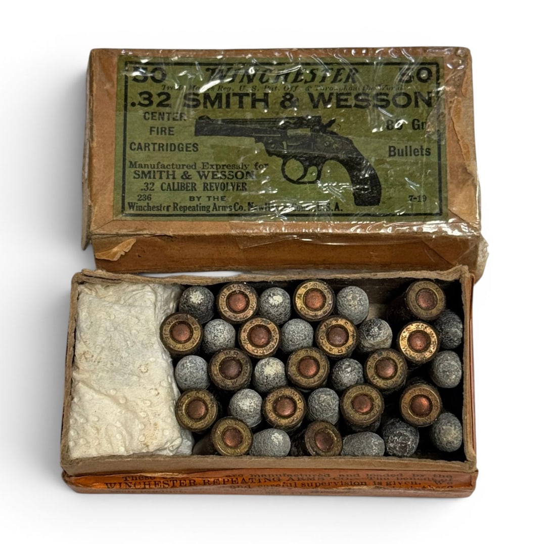 Collectible 33rds. of .32 S&W 85gr. Winchester CF Smith & Wesson Revolver Ammunition: See photos