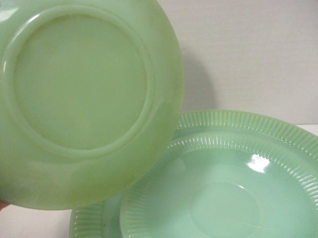 10 Vintage Fire King Jadeite Plates and Saucers - 3