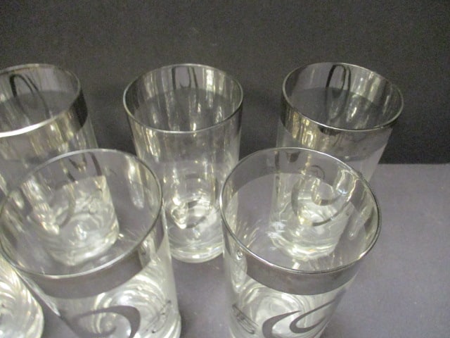 Set of 7 Mid Century Modern Dorothy Thorpe Silver Rim "O" Monogram Glasses - 3