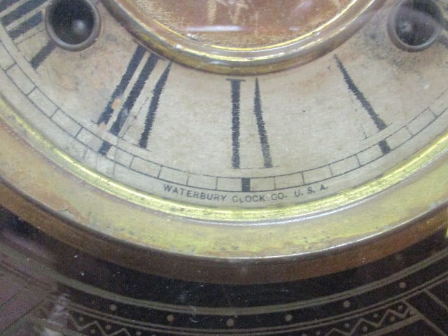 Vintage Waterbury Clock Co. Gingerbread Pendulum Mantel Clock with Key - 2