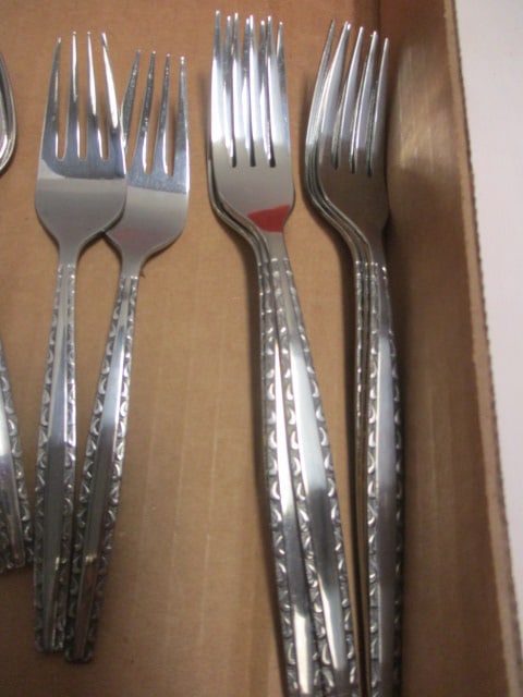 Vintage International Silver Luxury Stainless Flatware Set - 2
