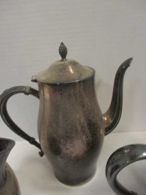 3 Vintage Silverplated Tea and Coffee Pots - 4