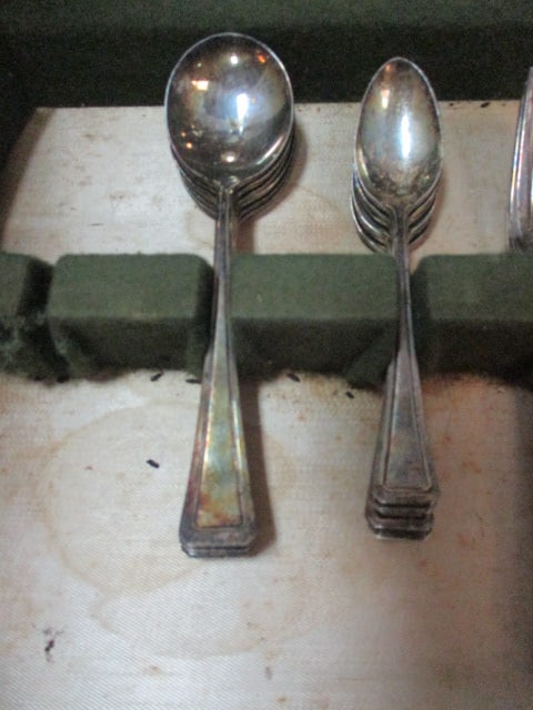 Vintage American Silver Co. "Roanoke" Silverplated Flatware Set in Silverware - 2