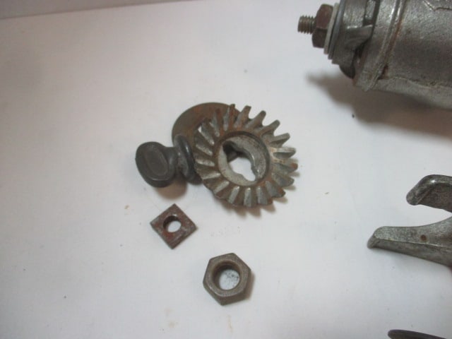 Vintage Universal No. 2 Meat Grinder - 4