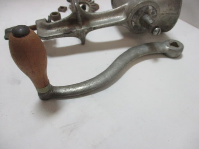 Vintage Universal No. 2 Meat Grinder - 5