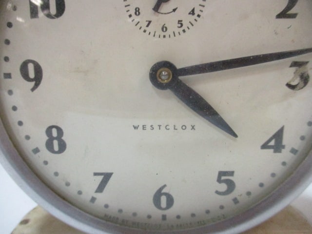 Vintage Westclox Metal Alarm Clock - 2