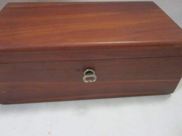 Vintage Lane "Hammond-Brown-Jennings Company" Small Cedar Box with Key - 2