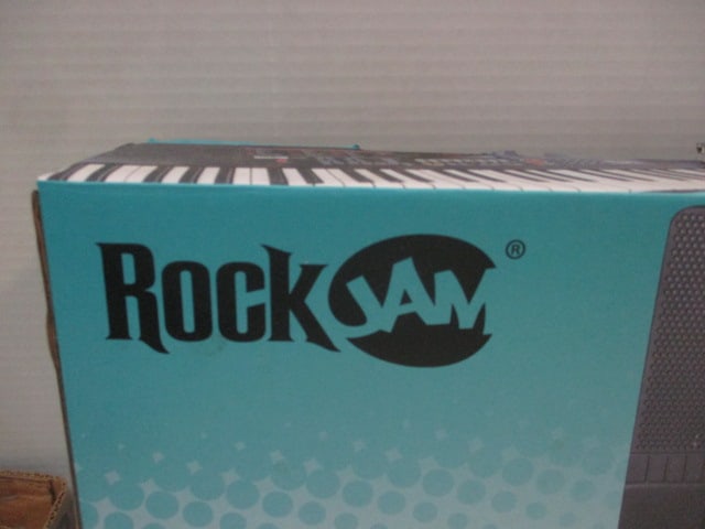 Rock Jam RJ640 61 Key Music Keyboard with LED Screen in Original Box - 2