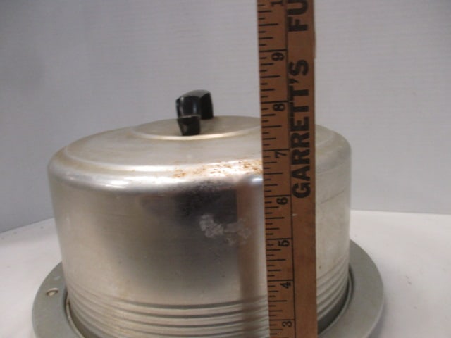 Vintage Regal Aluminum Cake Carrier - 6