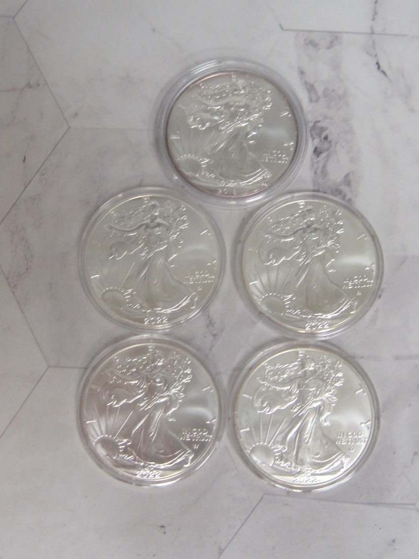 Lot of 5 UNC. American Eagle One Ounce Fine Silver Dollars: 2018 & 2022 (4)