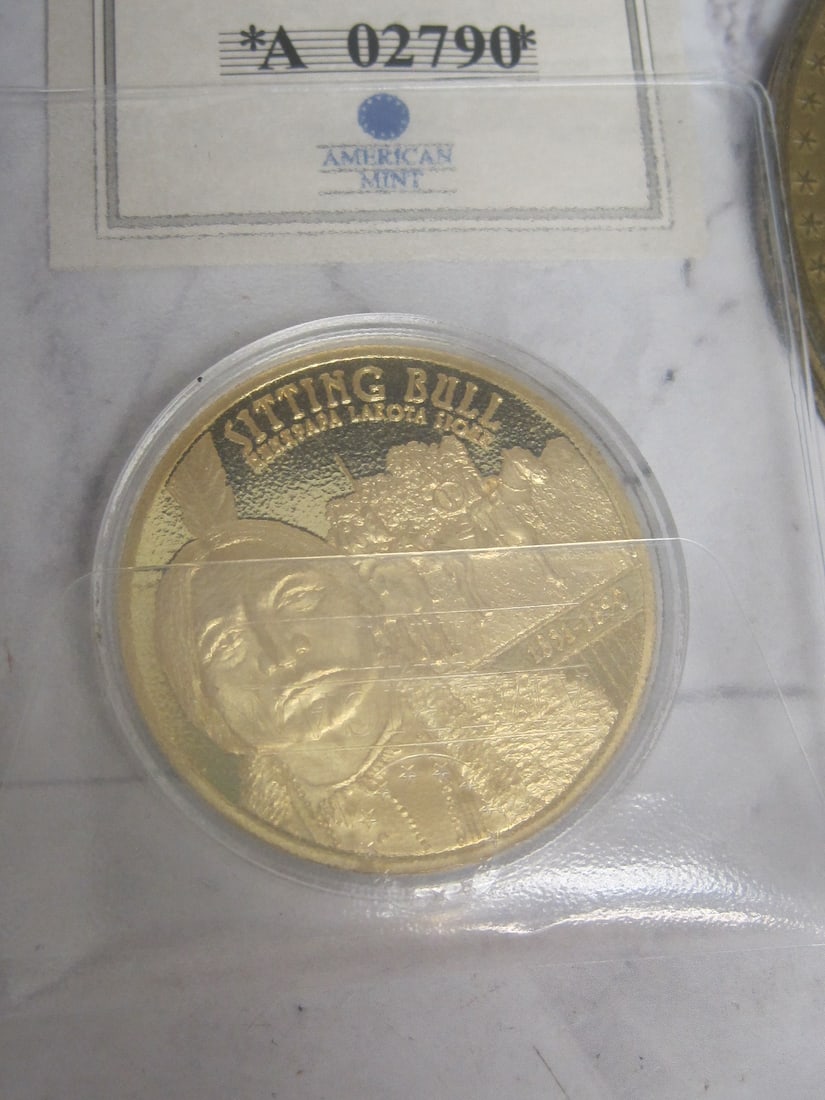 Lot of 3 Replica Gold Coins/Medals - 4
