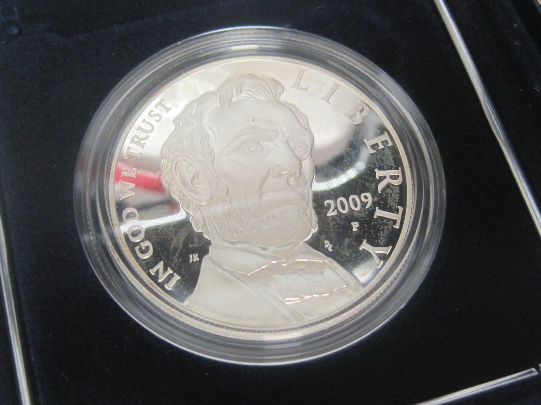 2009 Abraham Lincoln Commemorative Silver Proof Dollar - 2