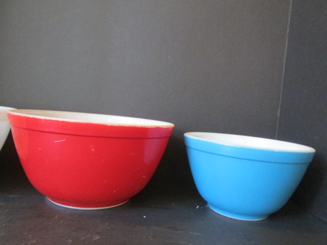 Three Vintage Pyrex Mixing Bowls - 2