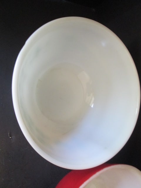 Three Vintage Pyrex Mixing Bowls - 5