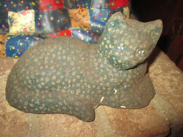 Two Hand Decorated Retro Mantle Cat Figures - 3