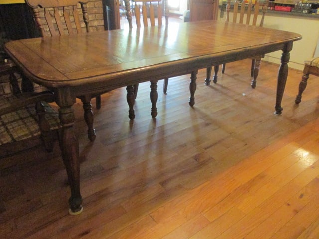 Singer Retro Dining Table Set - 2