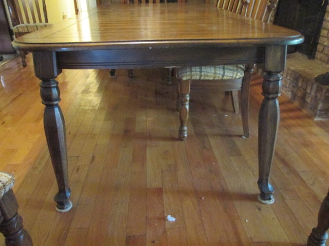 Singer Retro Dining Table Set - 6